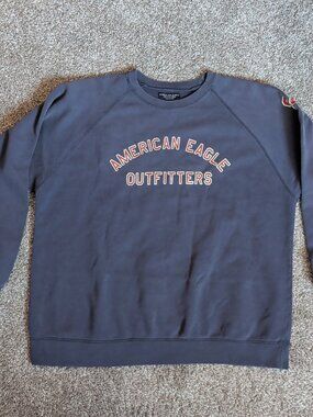 American Eagle Outfitters Gray Size Large Longsleeve Crew Neck Pull-Over